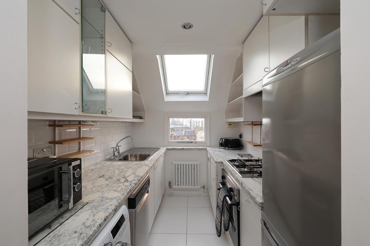 2 Bedroom Chic Apartment With Private Balcony In Notting Hill London Kültér fotó