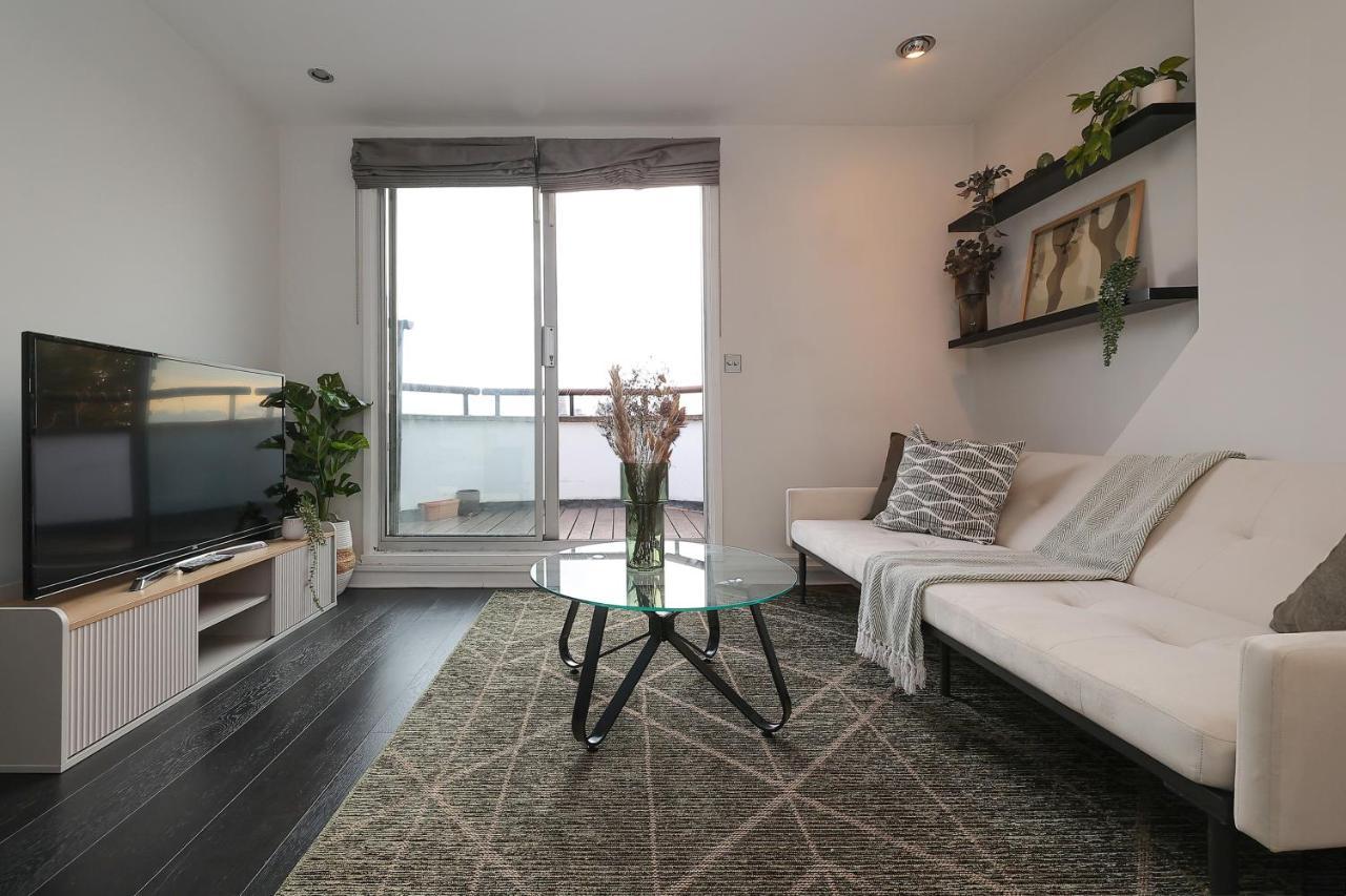 2 Bedroom Chic Apartment With Private Balcony In Notting Hill London Kültér fotó
